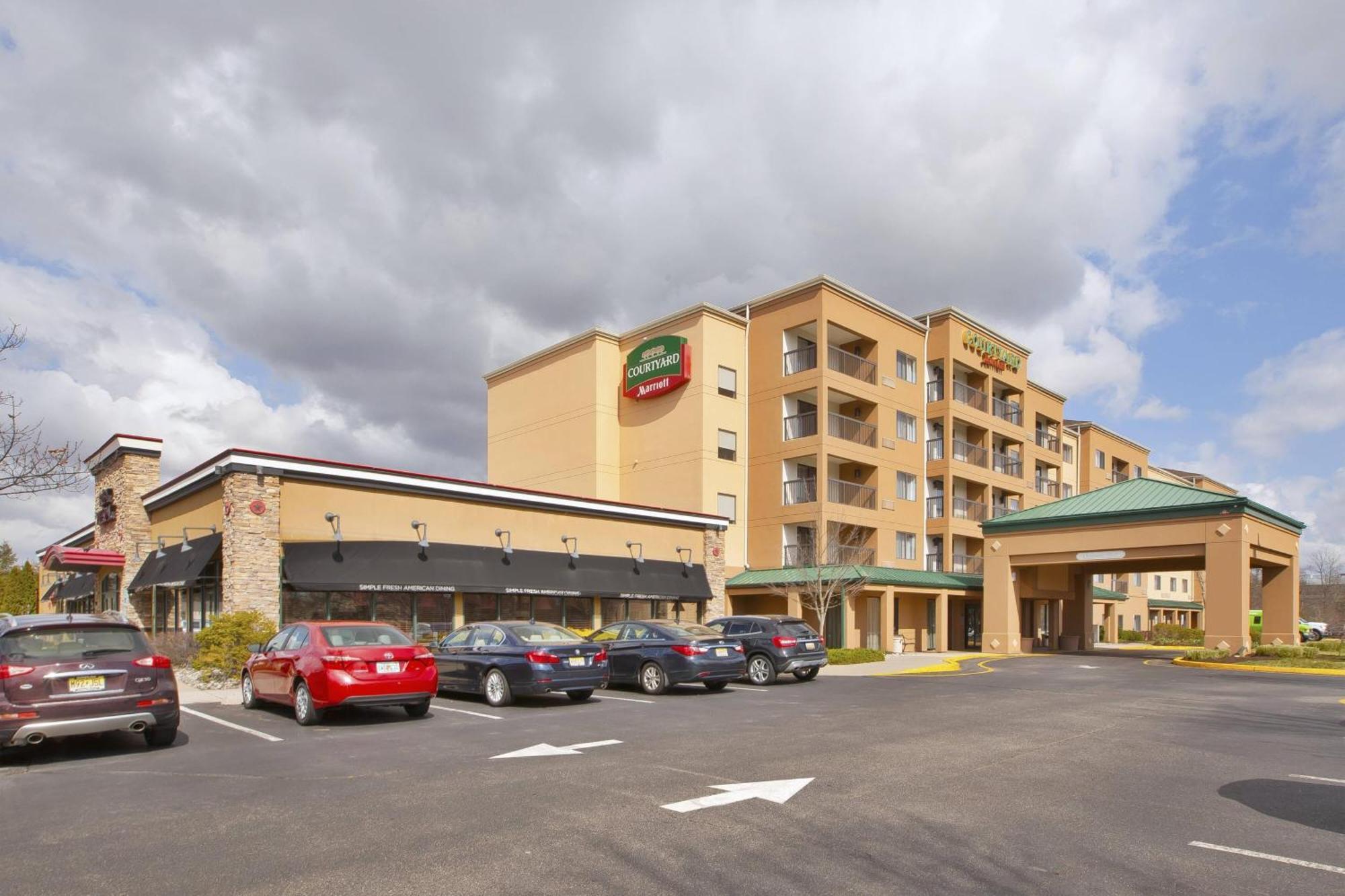 Courtyard By Marriott Somerset Hotel Exterior photo